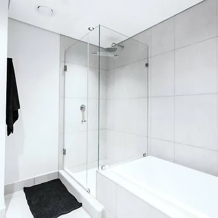 Modern Marvel In The City Midrand Exterior photo