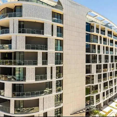 Modern Marvel In The City Midrand Exterior photo