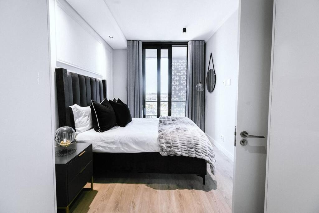Modern Marvel In The Apartment *
