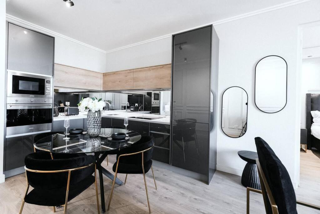 Apartment Modern Marvel In The Midrand